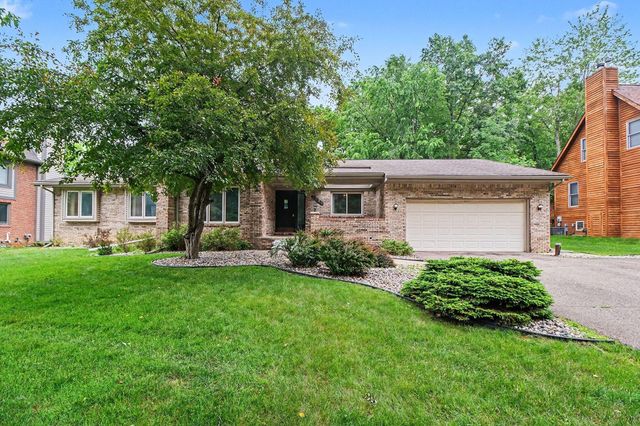 5635 Stanhope Street, West Bloomfield Twp, MI 48322