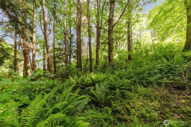 38743 Tinker Place NE, Hansville, WA 98340
