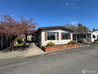 1402 22nd Street NE #5, Auburn, WA 98002