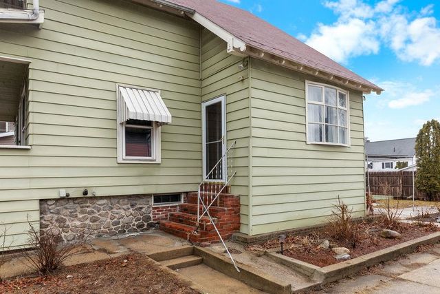 36 S Maple Street, Manchester, NH 03103