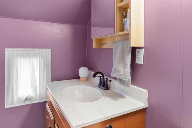 36 S Maple Street, Manchester, NH 03103