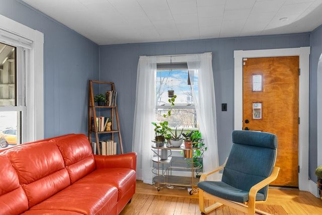 36 S Maple Street, Manchester, NH 03103