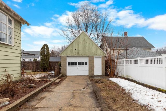 36 S Maple Street, Manchester, NH 03103