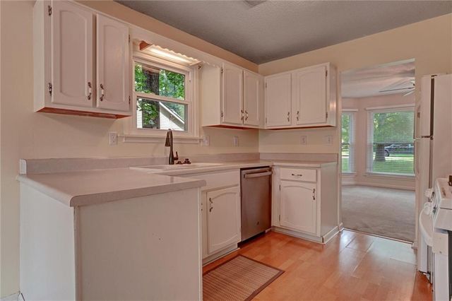 3115 Country Lake Drive, Powder Springs, GA 30127
