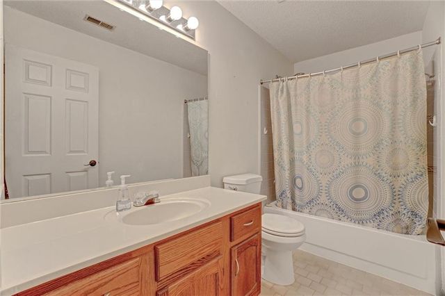 3115 Country Lake Drive, Powder Springs, GA 30127