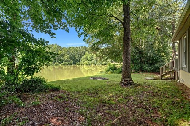 3115 Country Lake Drive, Powder Springs, GA 30127