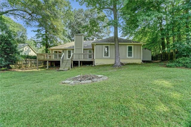 3115 Country Lake Drive, Powder Springs, GA 30127