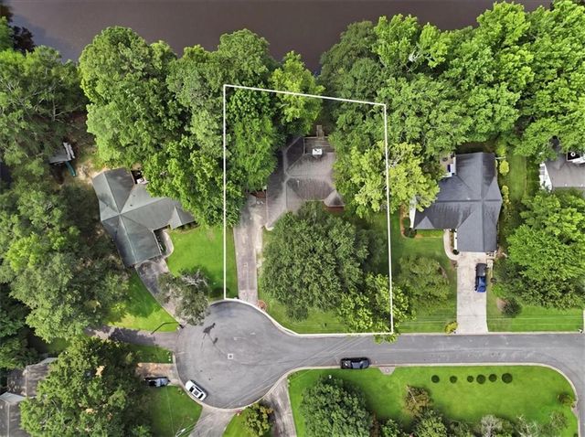 3115 Country Lake Drive, Powder Springs, GA 30127