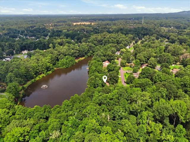 3115 Country Lake Drive, Powder Springs, GA 30127