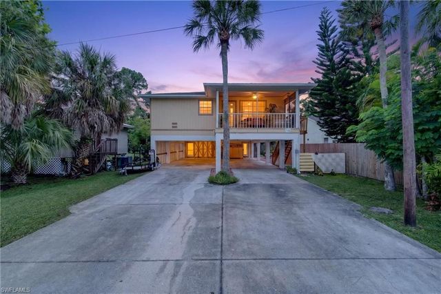 10020 Carolina ST 22, Bonita Springs, FL 34135
