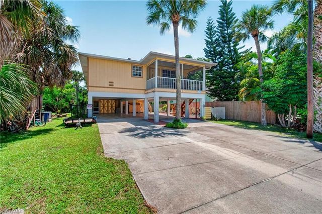 10020 Carolina ST 22, Bonita Springs, FL 34135