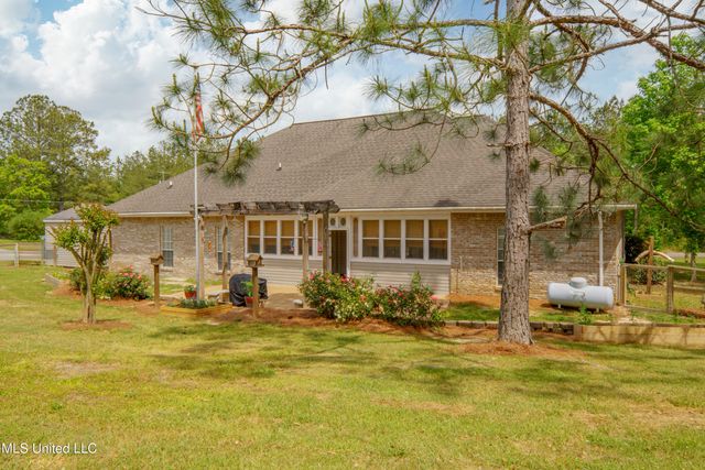 447 Browns Bridge Road, Purvis, MS 39475