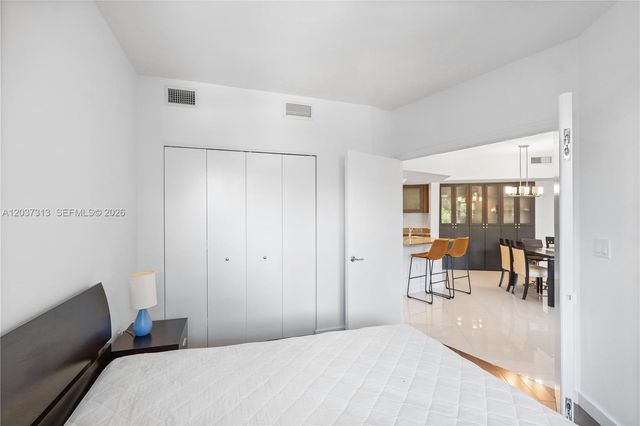 20000 E Country Club Drive 306, Aventura, FL 33180