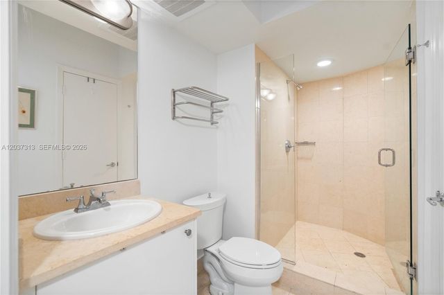 20000 E Country Club Drive 306, Aventura, FL 33180