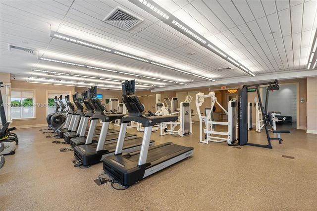 20000 E Country Club Drive 306, Aventura, FL 33180