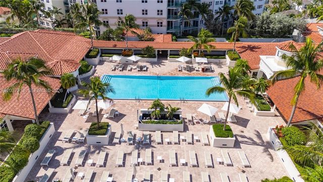 20000 E Country Club Drive 306, Aventura, FL 33180