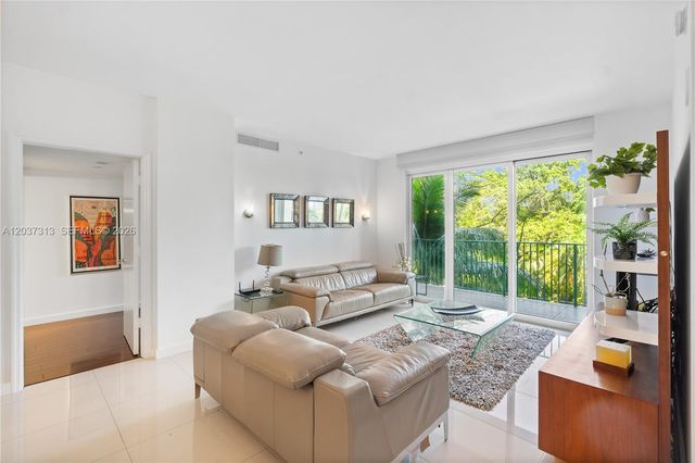 20000 E Country Club Drive 306, Aventura, FL 33180