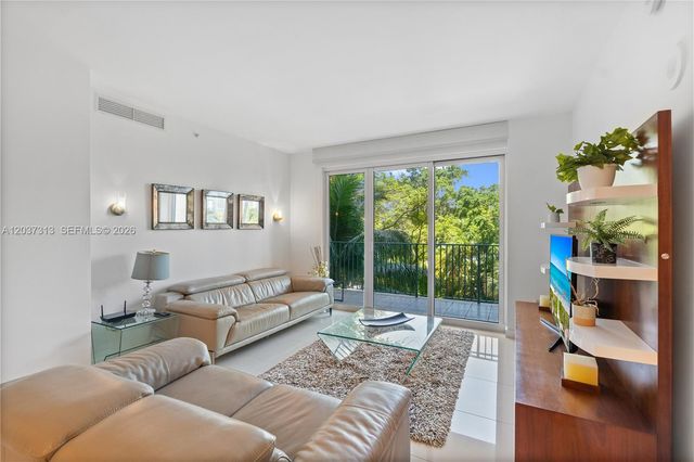 20000 E Country Club Drive 306, Aventura, FL 33180