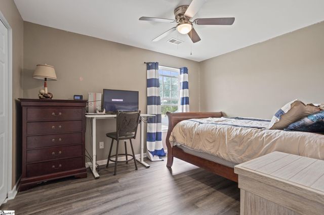 107 Castleton Circle, Boiling Springs, SC 29316