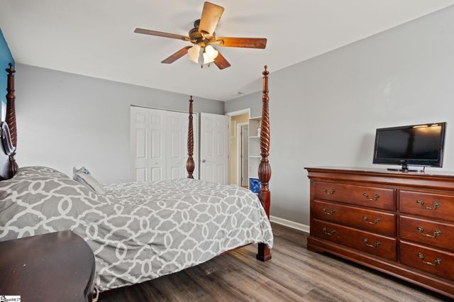 107 Castleton Circle, Boiling Springs, SC 29316