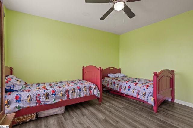 107 Castleton Circle, Boiling Springs, SC 29316