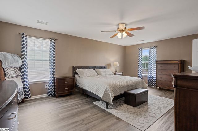 107 Castleton Circle, Boiling Springs, SC 29316