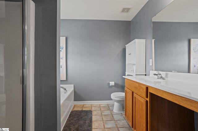 107 Castleton Circle, Boiling Springs, SC 29316