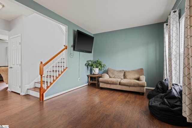 107 Castleton Circle, Boiling Springs, SC 29316