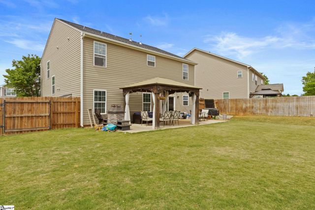 107 Castleton Circle, Boiling Springs, SC 29316