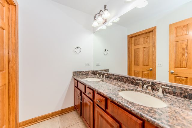 27009 Ashgate Crossing, Plainfield, IL 60585