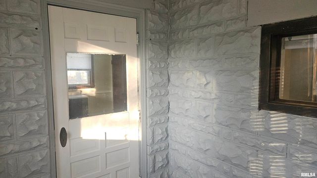 428 N MAIN Street, Lewistown, IL 61542