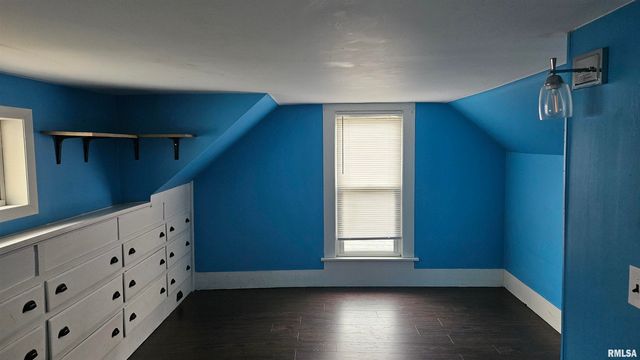 428 N MAIN Street, Lewistown, IL 61542