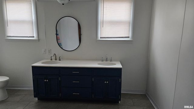 428 N MAIN Street, Lewistown, IL 61542