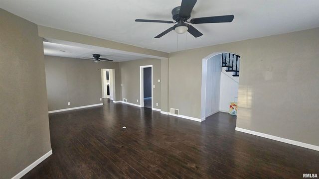 428 N MAIN Street, Lewistown, IL 61542