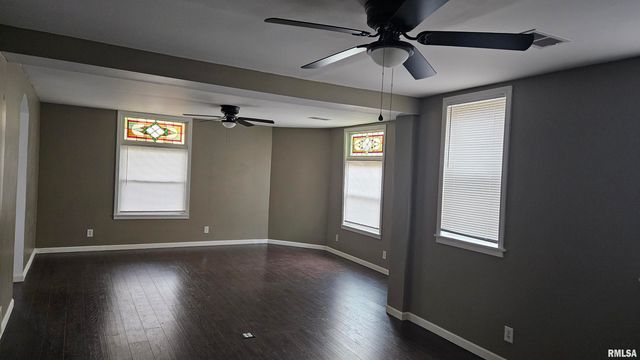 428 N MAIN Street, Lewistown, IL 61542