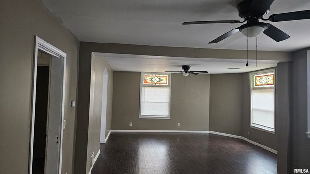 428 N MAIN Street, Lewistown, IL 61542