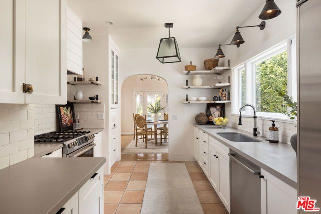 878 Paseo Ferrelo, Santa Barbara, CA 93103