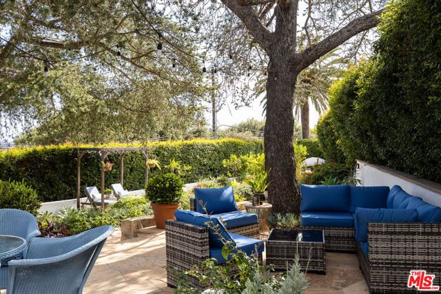 878 Paseo Ferrelo, Santa Barbara, CA 93103