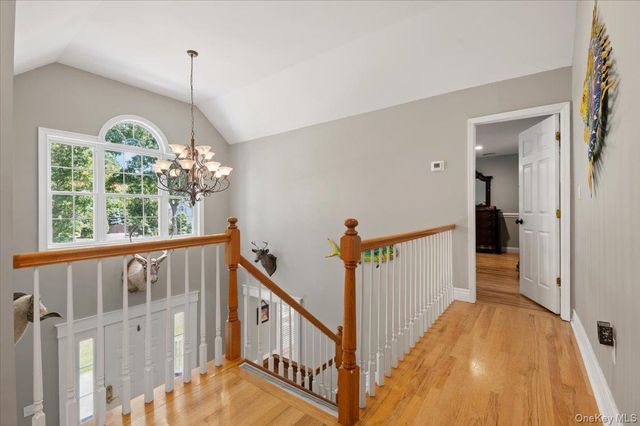 16 Crest Hollow Lane, Manorville, NY 11949