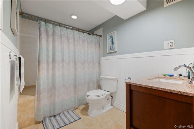 16 Crest Hollow Lane, Manorville, NY 11949