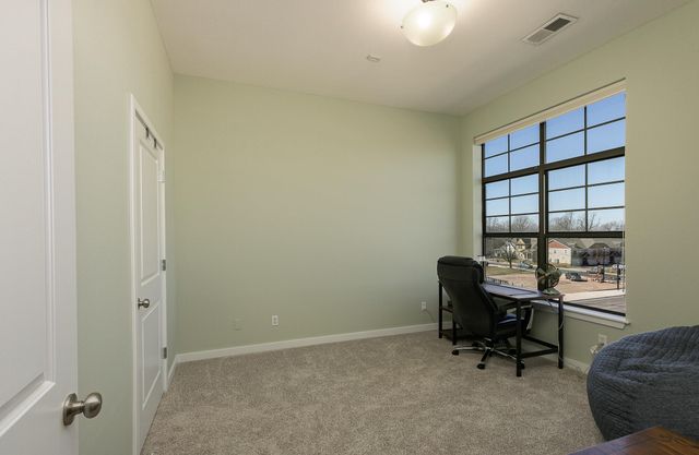 623 W Walnut Street 408, Springfield, MO 65806