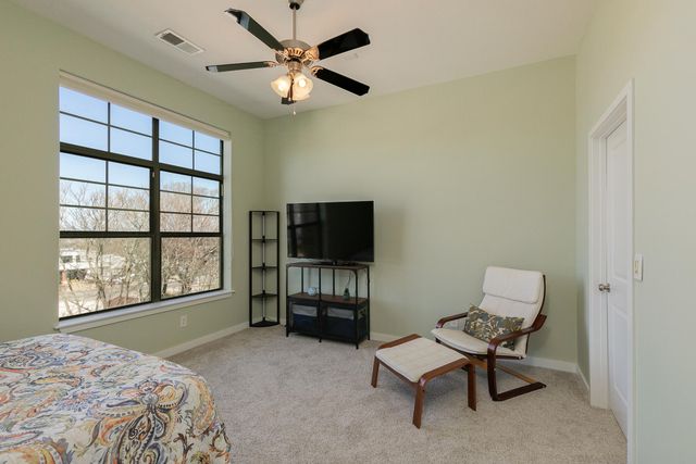 623 W Walnut Street 408, Springfield, MO 65806