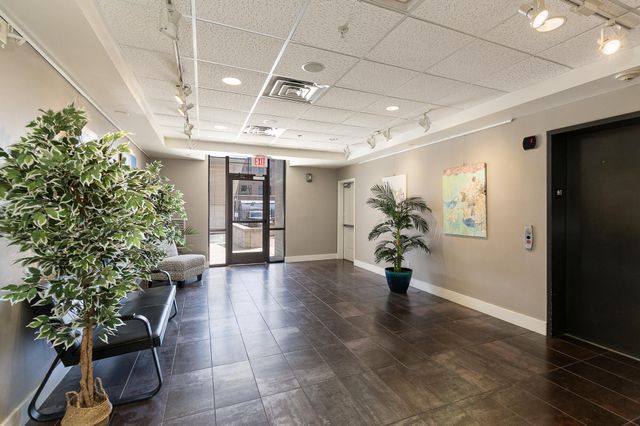 623 W Walnut Street 408, Springfield, MO 65806