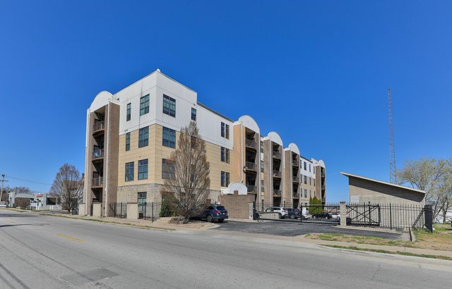 623 W Walnut Street 408, Springfield, MO 65806