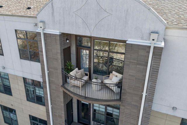 623 W Walnut Street 408, Springfield, MO 65806