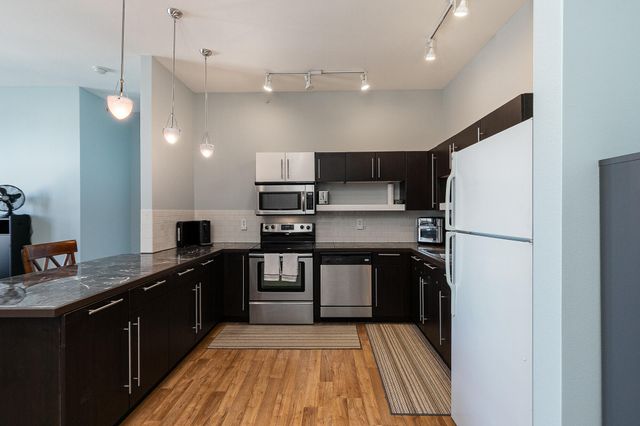 623 W Walnut Street 408, Springfield, MO 65806