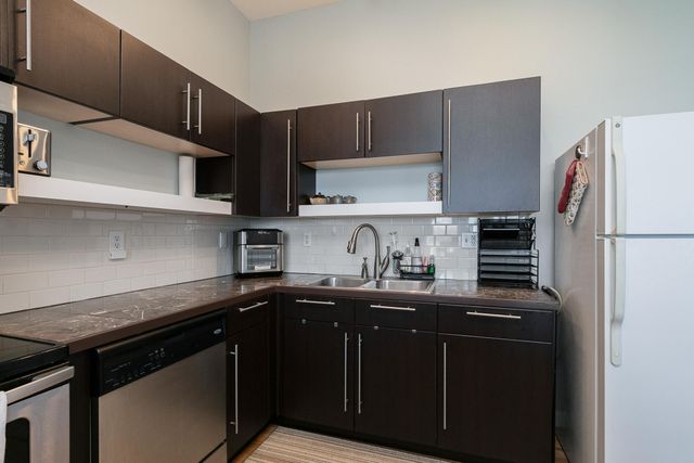 623 W Walnut Street 408, Springfield, MO 65806