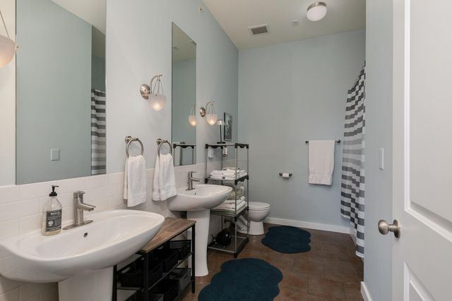 623 W Walnut Street 408, Springfield, MO 65806