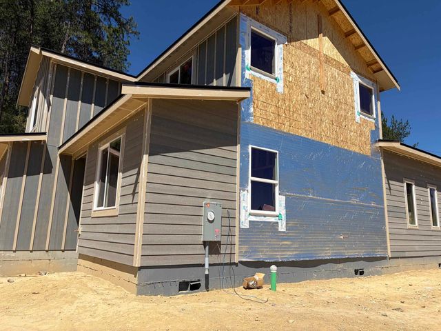 8011 N Antioch St, Spokane, WA 99208