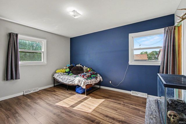 1707 Peachtree Drive, Valparaiso, IN 46383